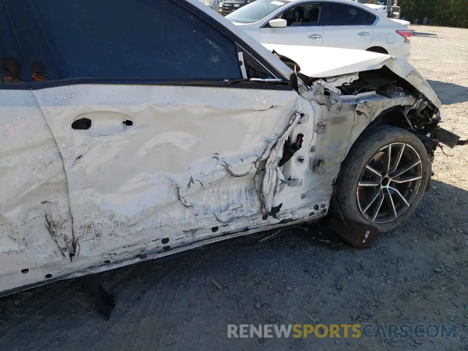 9 Photograph of a damaged car WBA5R7C59KAJ79158 BMW 3 SERIES 2019