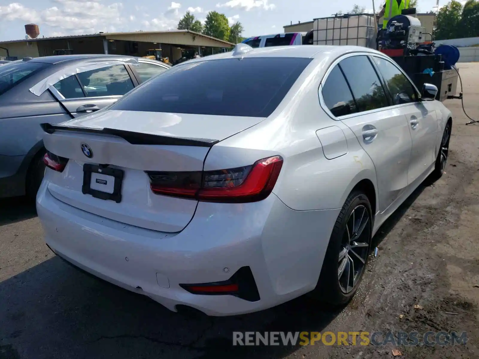 4 Photograph of a damaged car WBA5R7C59KAJ81038 BMW 3 SERIES 2019