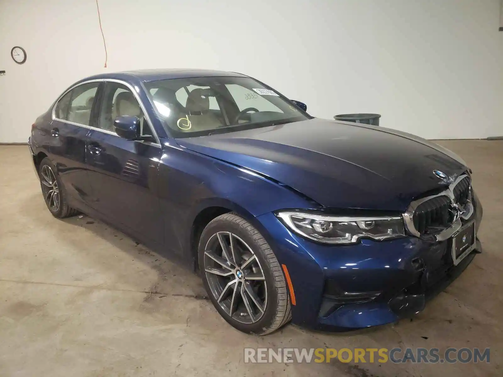 1 Фотография поврежденного автомобиля WBA5R7C59KAJ81301 BMW 3 SERIES 2019