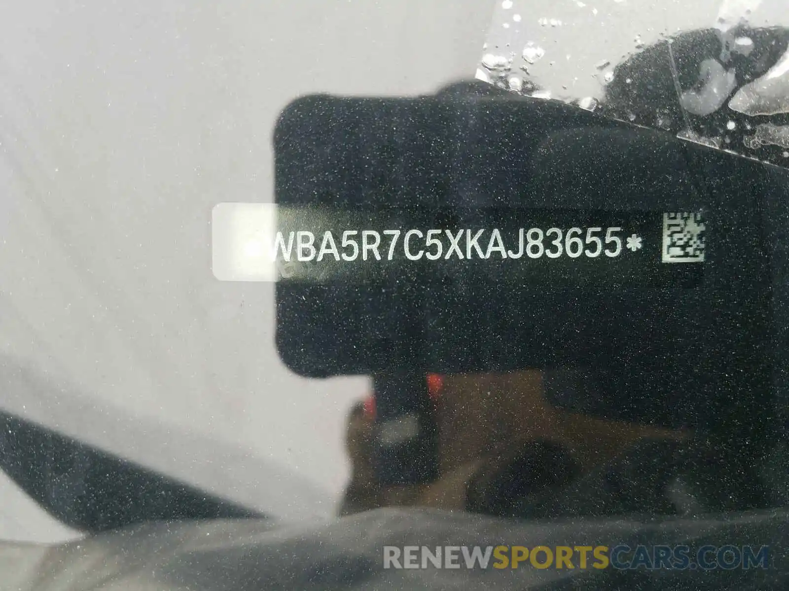 10 Photograph of a damaged car WBA5R7C5XKAJ83655 BMW 3 SERIES 2019