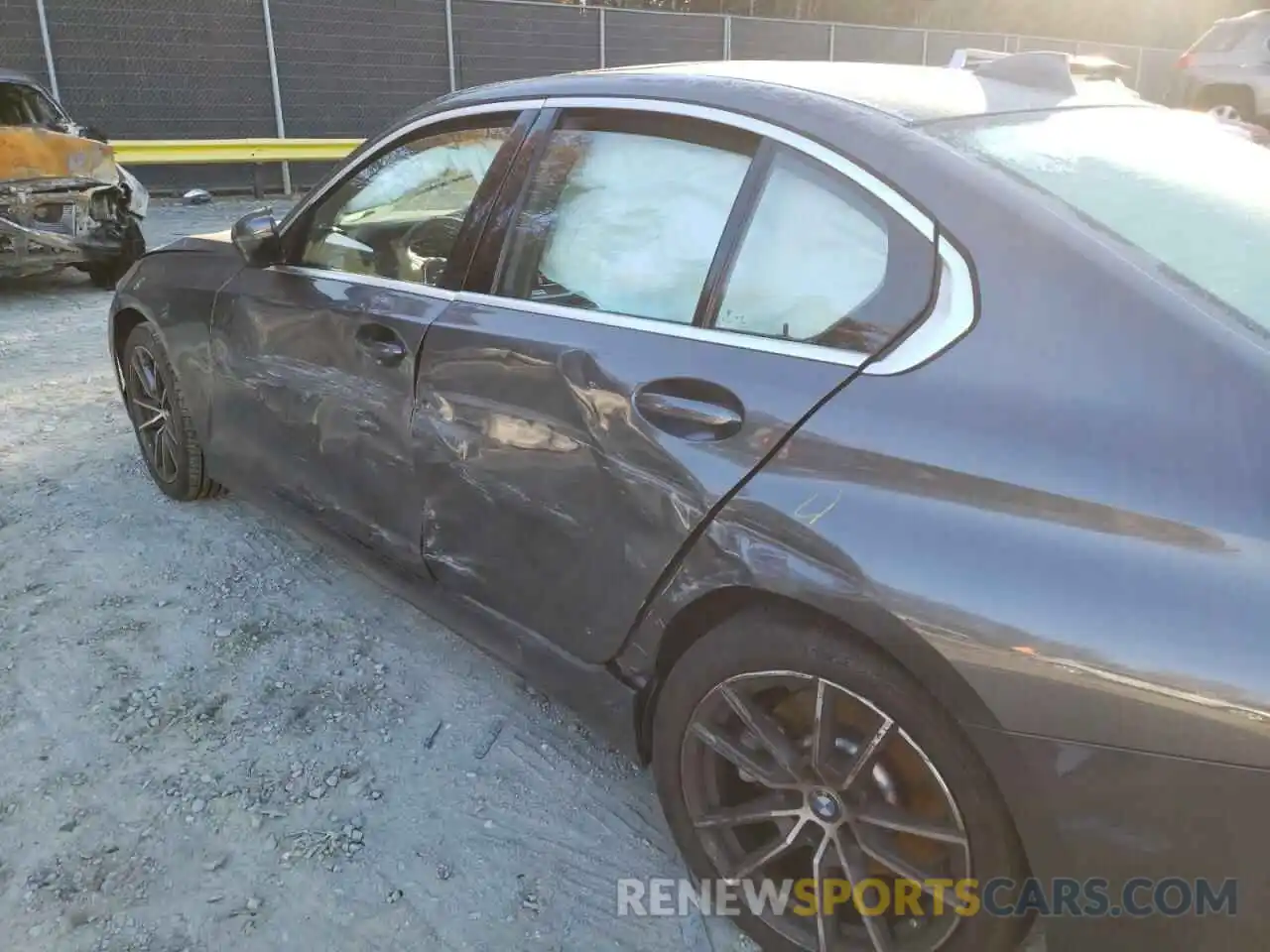 9 Photograph of a damaged car WBA5R7C5XKFH20403 BMW 3 SERIES 2019