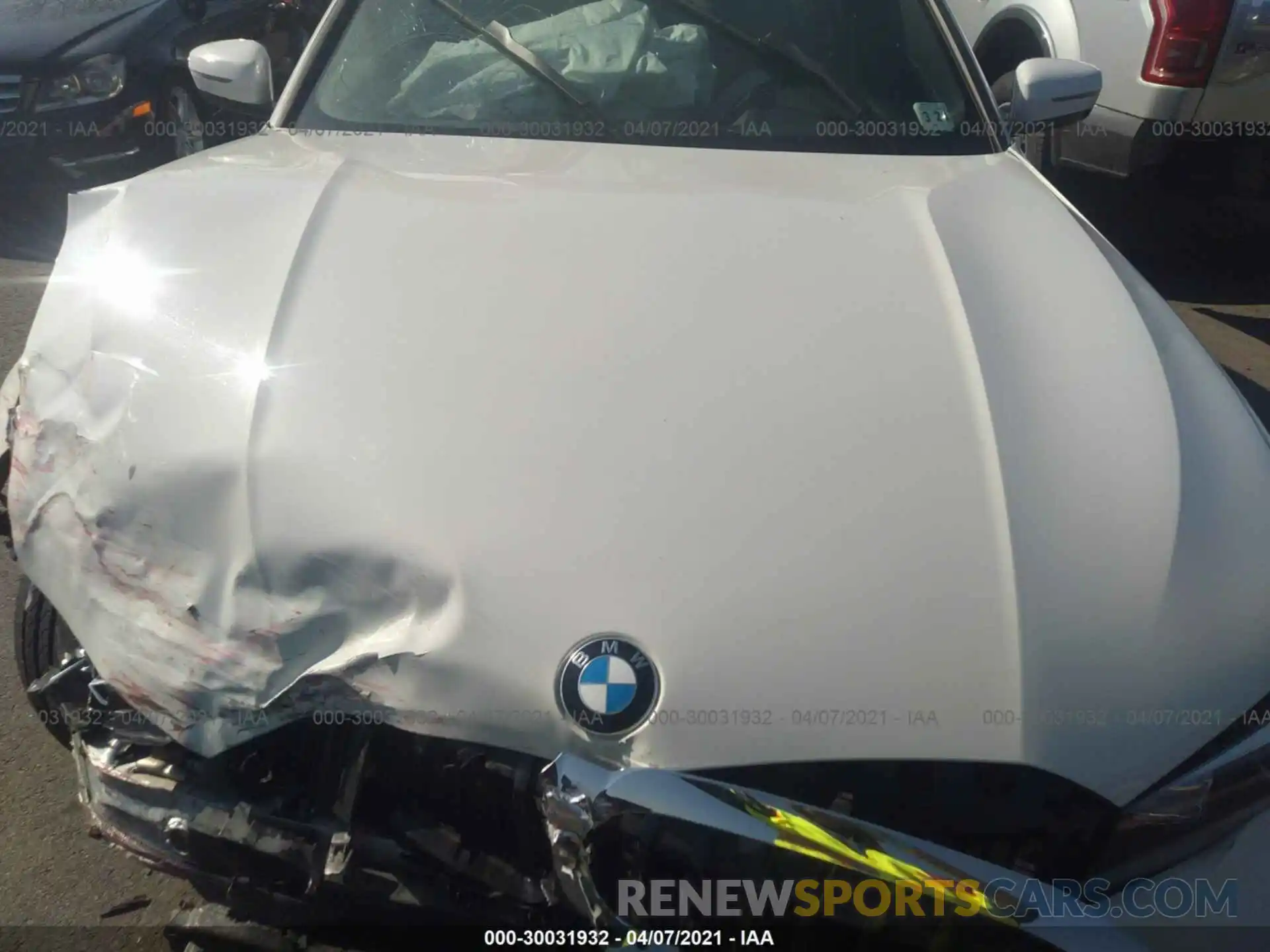 10 Photograph of a damaged car WBA5R7C5XKFH22619 BMW 3 SERIES 2019