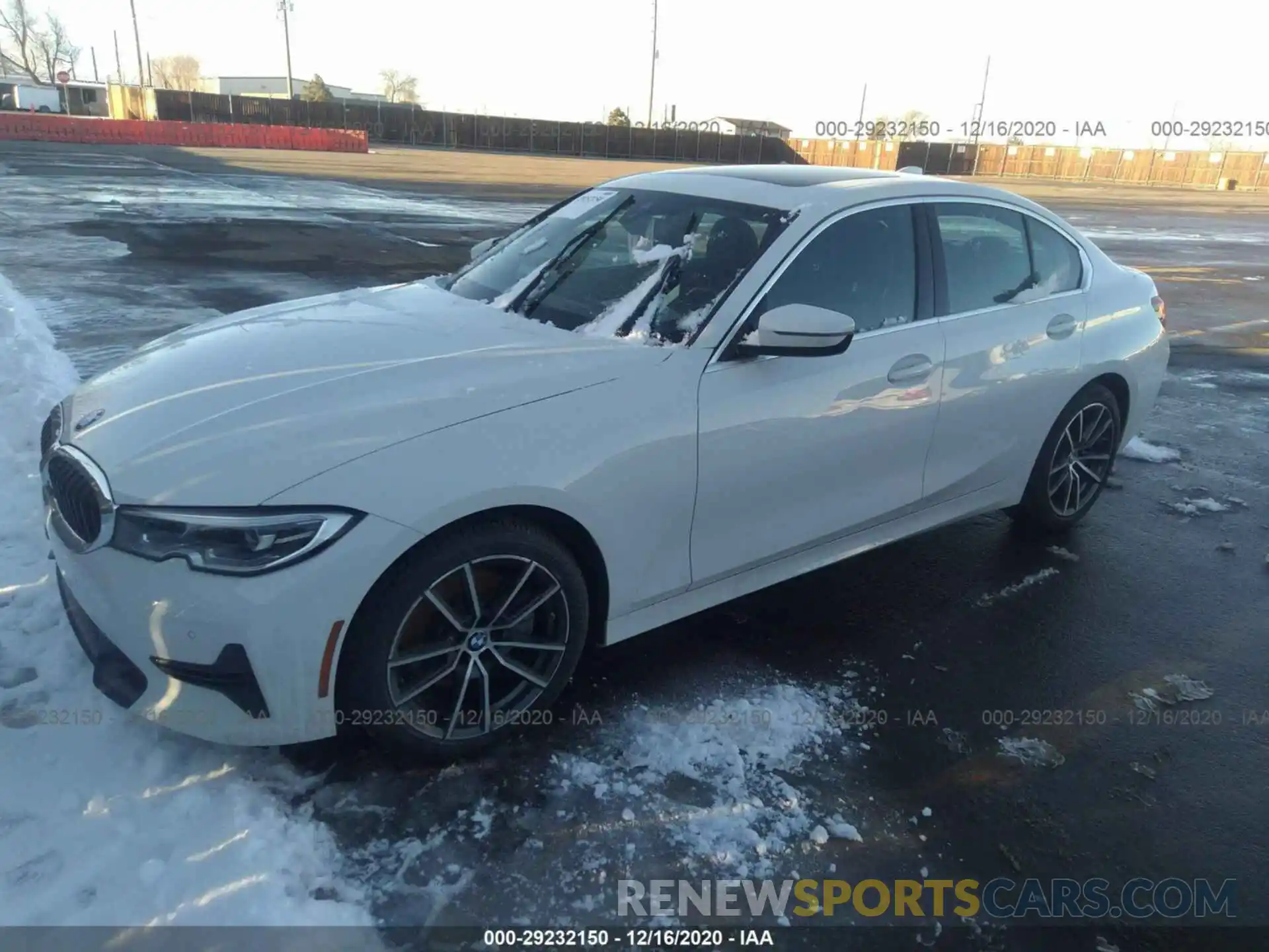 2 Photograph of a damaged car 3MW5R1J00L8B07606 BMW 3 SERIES 2020