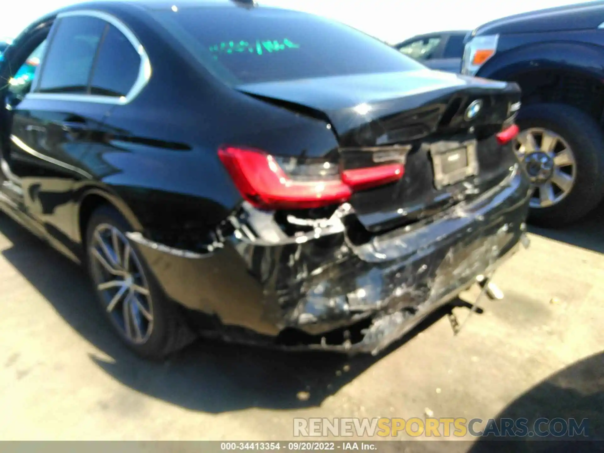 6 Photograph of a damaged car 3MW5R1J00L8B26236 BMW 3 SERIES 2020