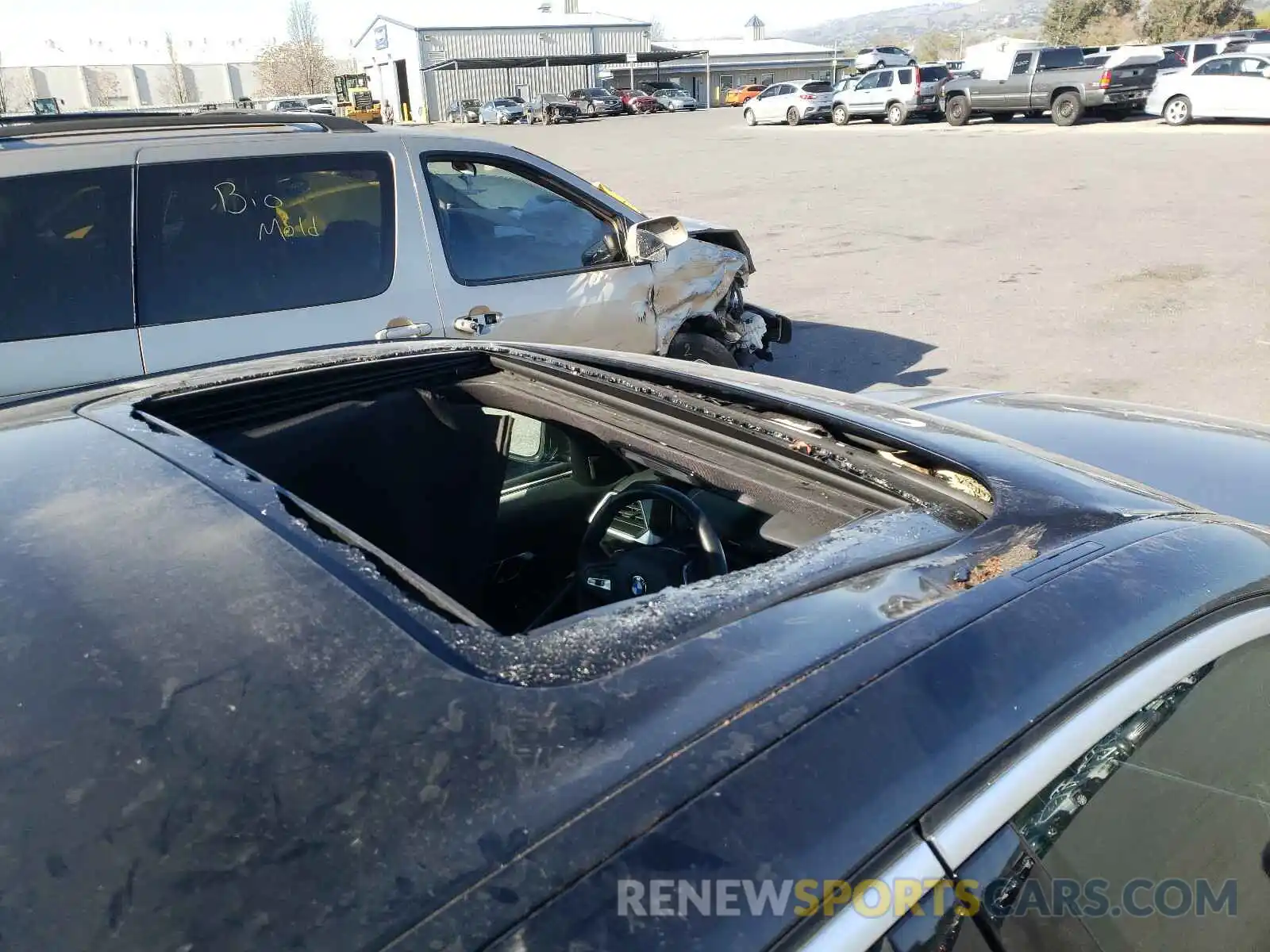 9 Photograph of a damaged car 3MW5R1J01L8B09834 BMW 3 SERIES 2020