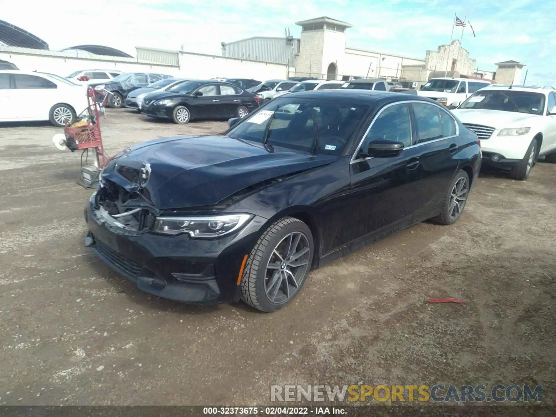 2 Photograph of a damaged car 3MW5R1J01L8B24916 BMW 3 SERIES 2020