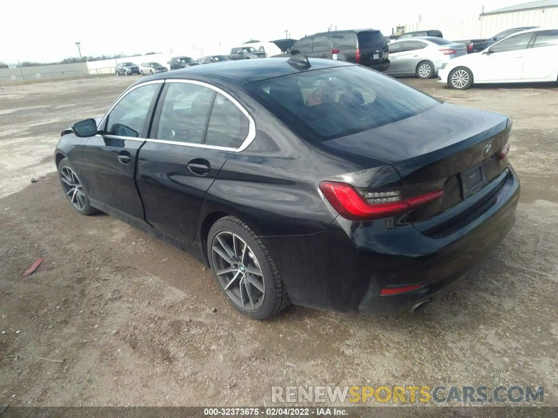 3 Photograph of a damaged car 3MW5R1J01L8B24916 BMW 3 SERIES 2020