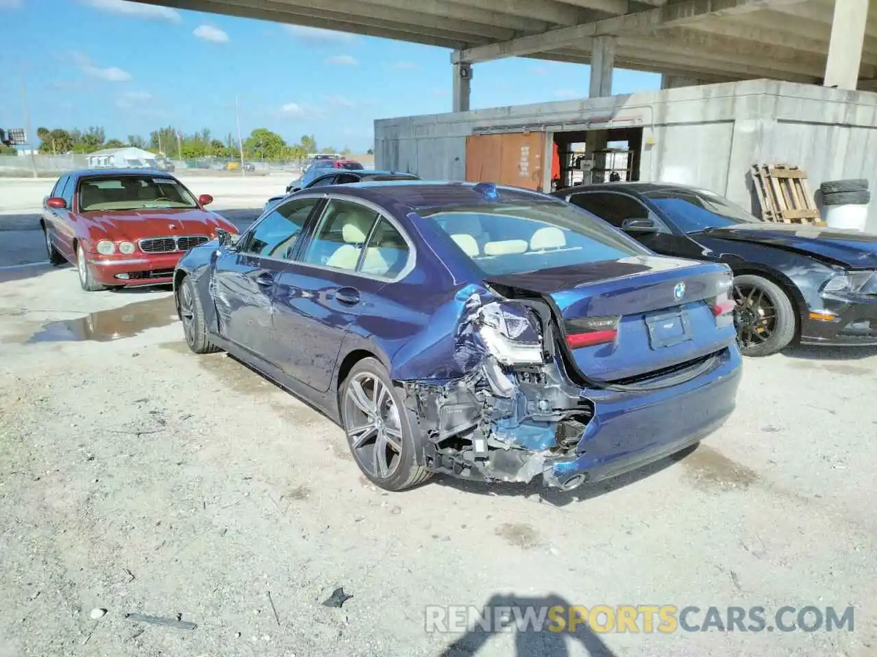 3 Photograph of a damaged car 3MW5R1J01L8B30554 BMW 3 SERIES 2020