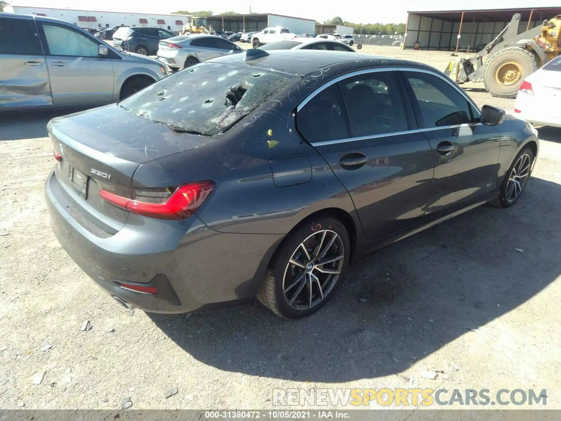 4 Photograph of a damaged car 3MW5R1J01L8B33387 BMW 3 SERIES 2020