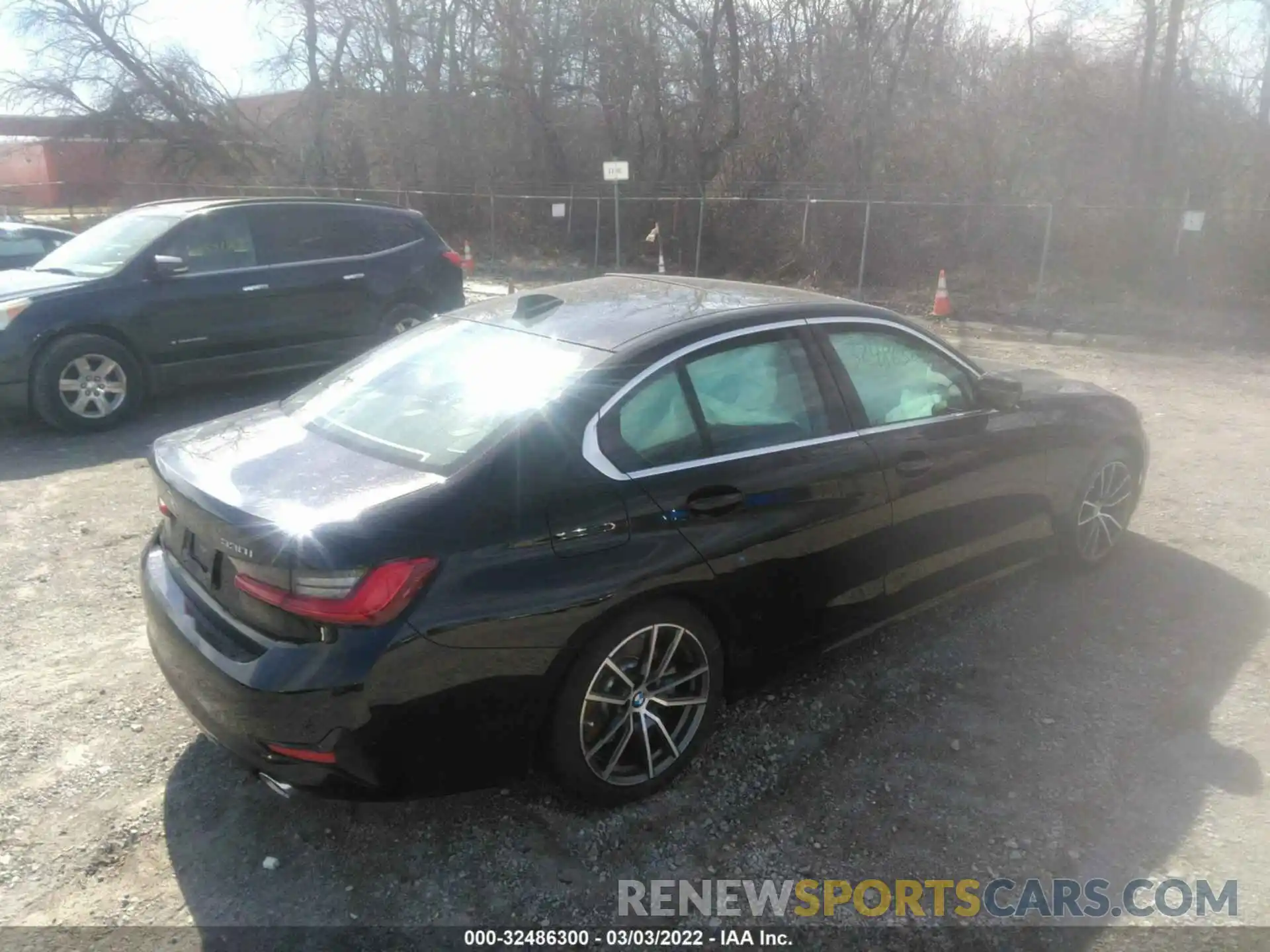 4 Photograph of a damaged car 3MW5R1J01L8B45359 BMW 3 SERIES 2020