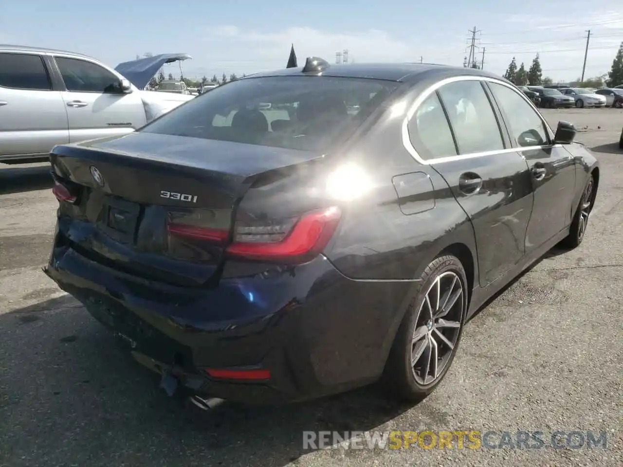 4 Photograph of a damaged car 3MW5R1J02L8B04044 BMW 3 SERIES 2020