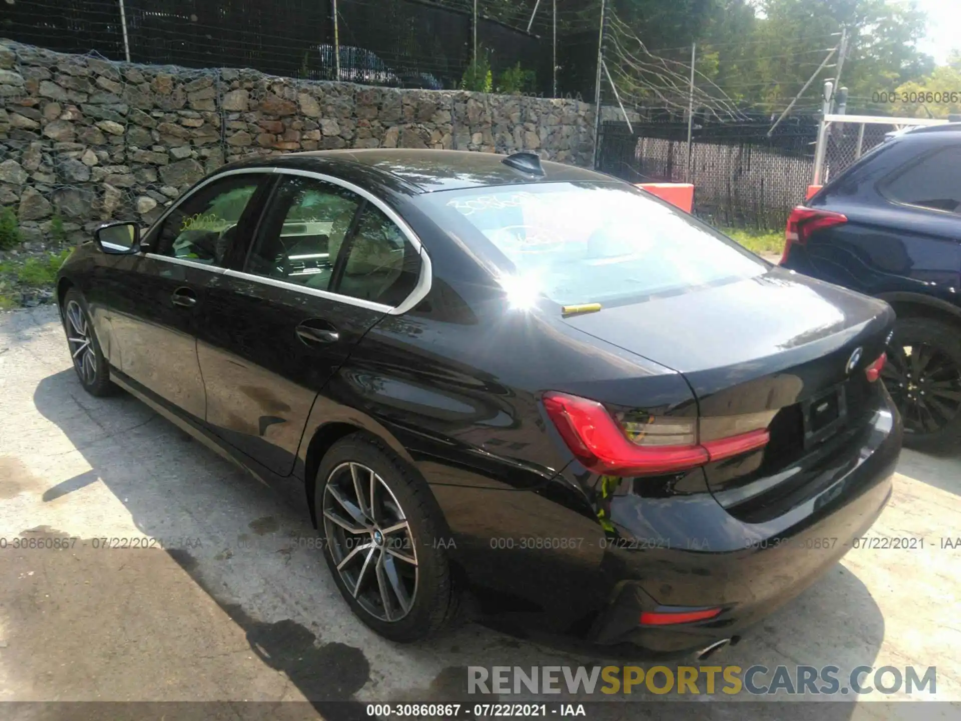 3 Photograph of a damaged car 3MW5R1J02L8B11558 BMW 3 SERIES 2020