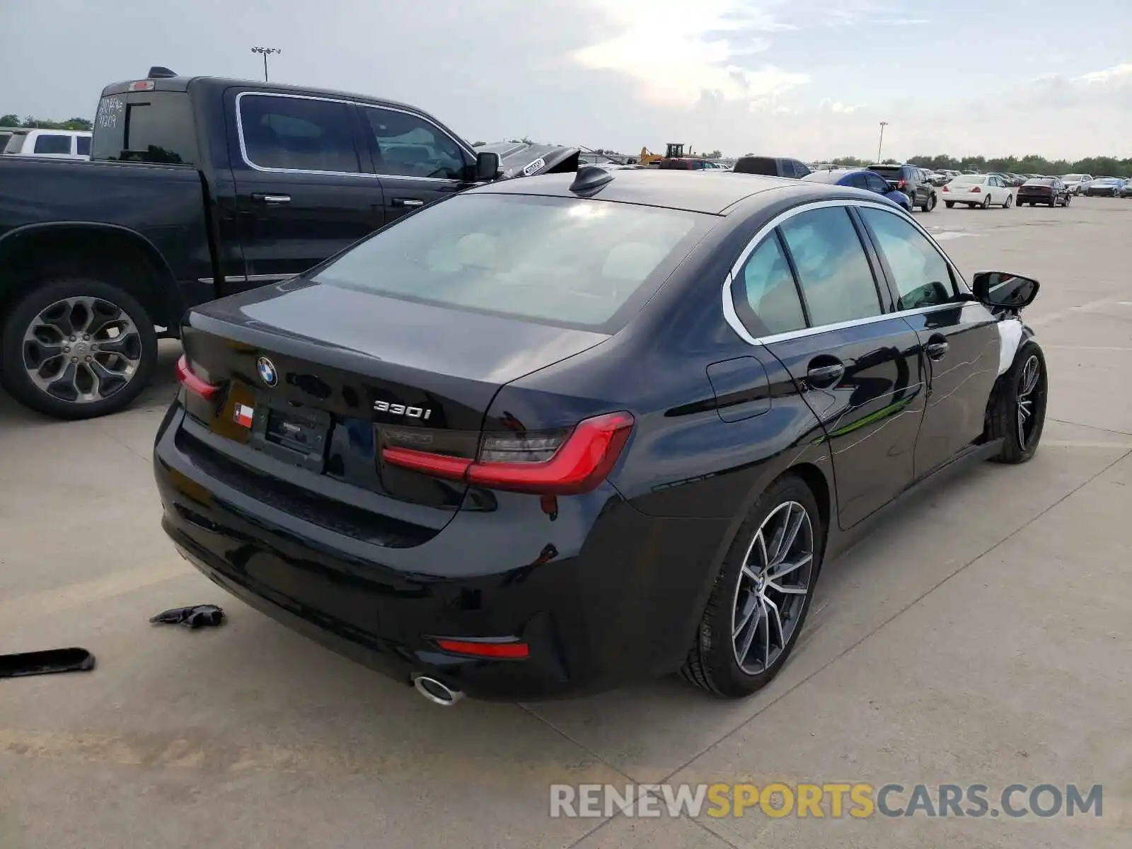 4 Photograph of a damaged car 3MW5R1J02L8B16274 BMW 3 SERIES 2020