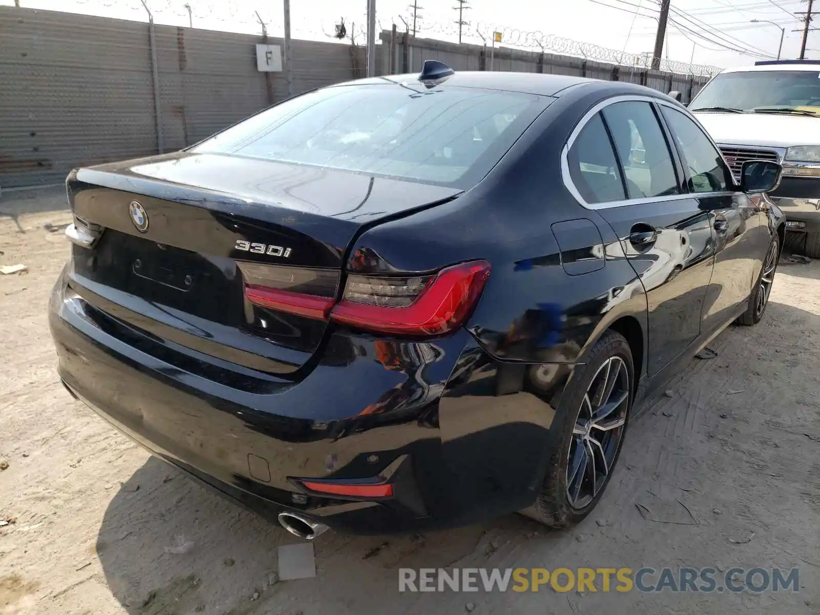 4 Photograph of a damaged car 3MW5R1J02L8B23239 BMW 3 SERIES 2020