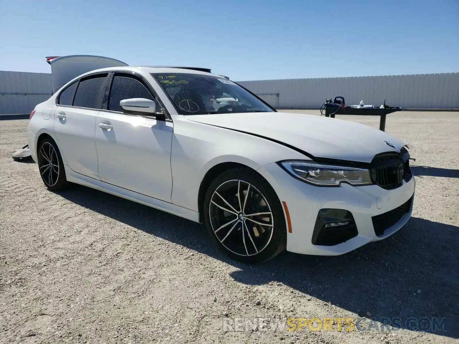 1 Фотография поврежденного автомобиля 3MW5R1J02L8B35570 BMW 3 SERIES 2020