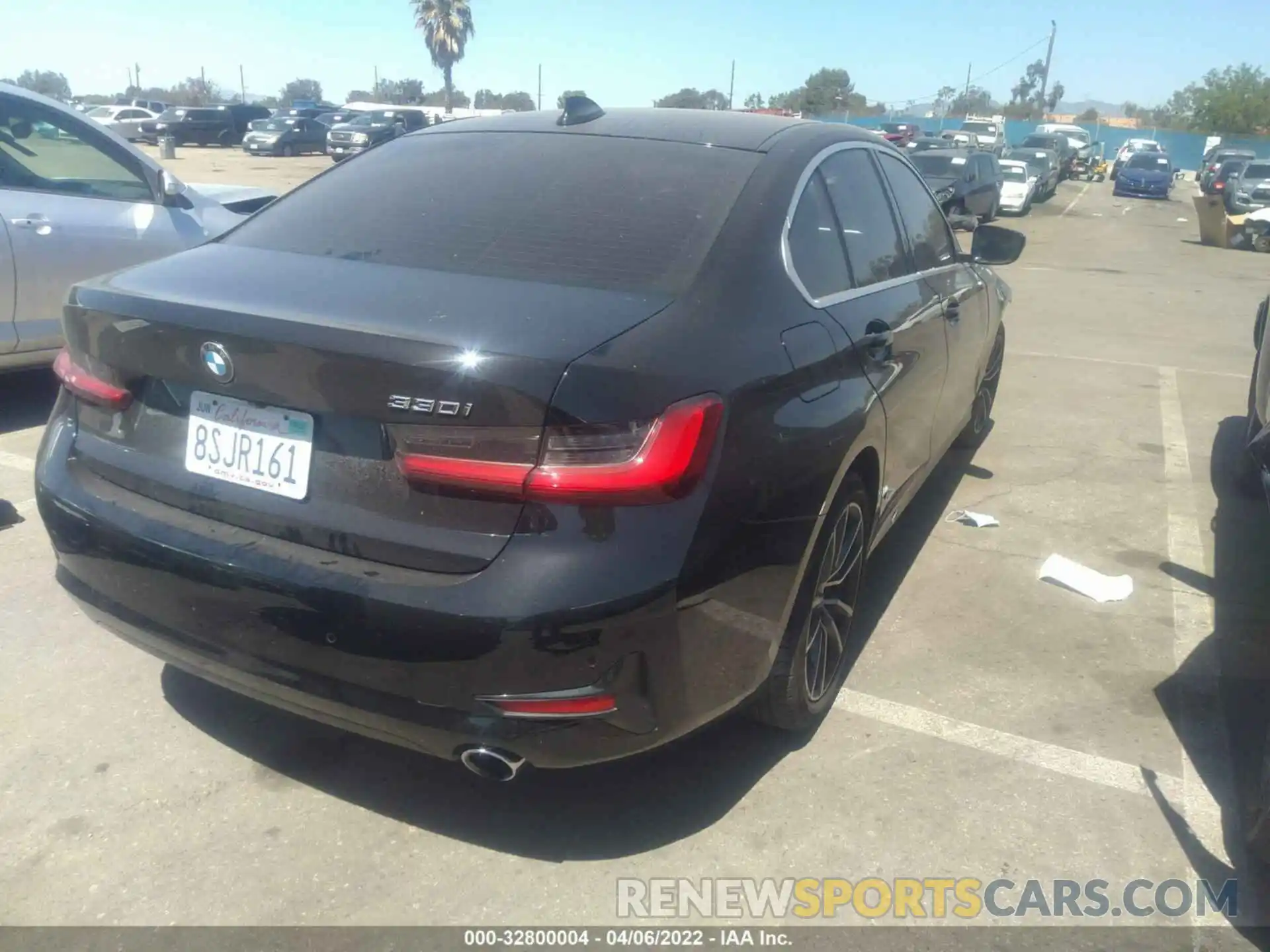 4 Photograph of a damaged car 3MW5R1J02L8B36508 BMW 3 SERIES 2020