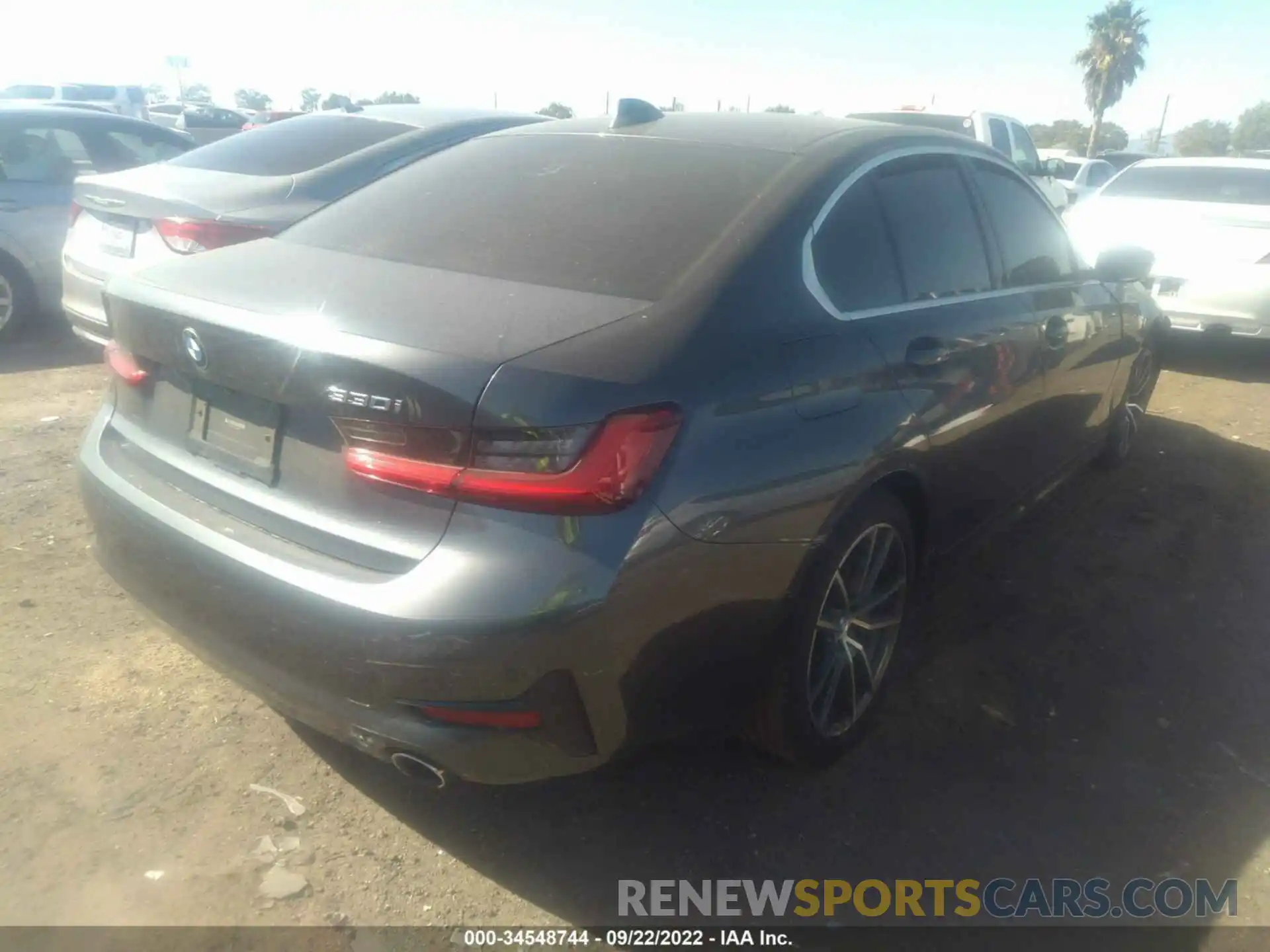 4 Photograph of a damaged car 3MW5R1J02L8B36797 BMW 3 SERIES 2020