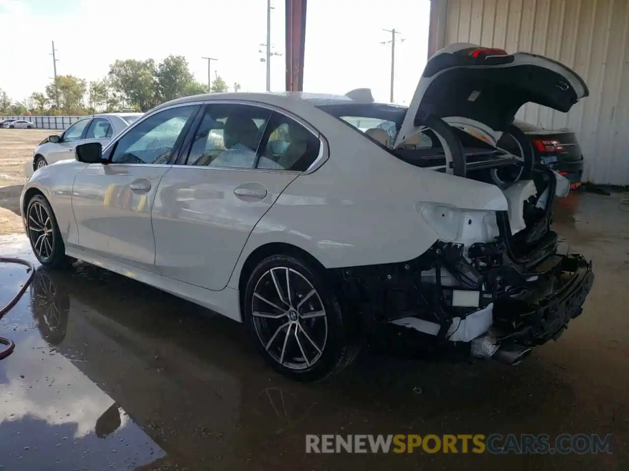 2 Photograph of a damaged car 3MW5R1J02L8B37061 BMW 3 SERIES 2020