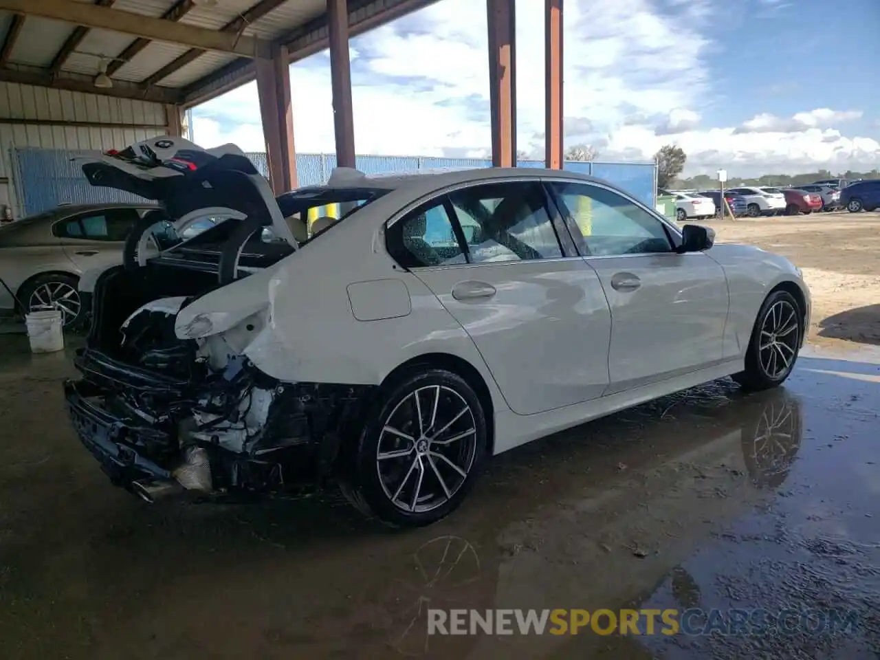 3 Photograph of a damaged car 3MW5R1J02L8B37061 BMW 3 SERIES 2020