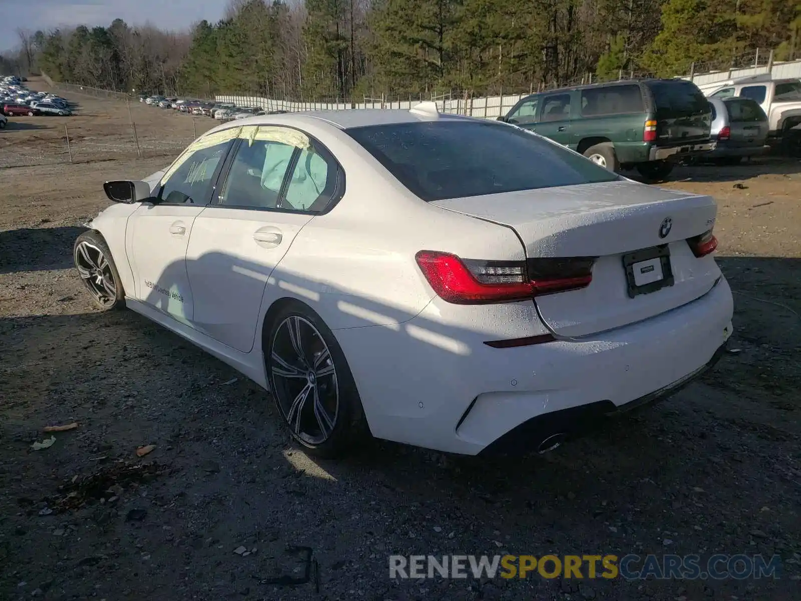 3 Photograph of a damaged car 3MW5R1J02L8B37366 BMW 3 SERIES 2020