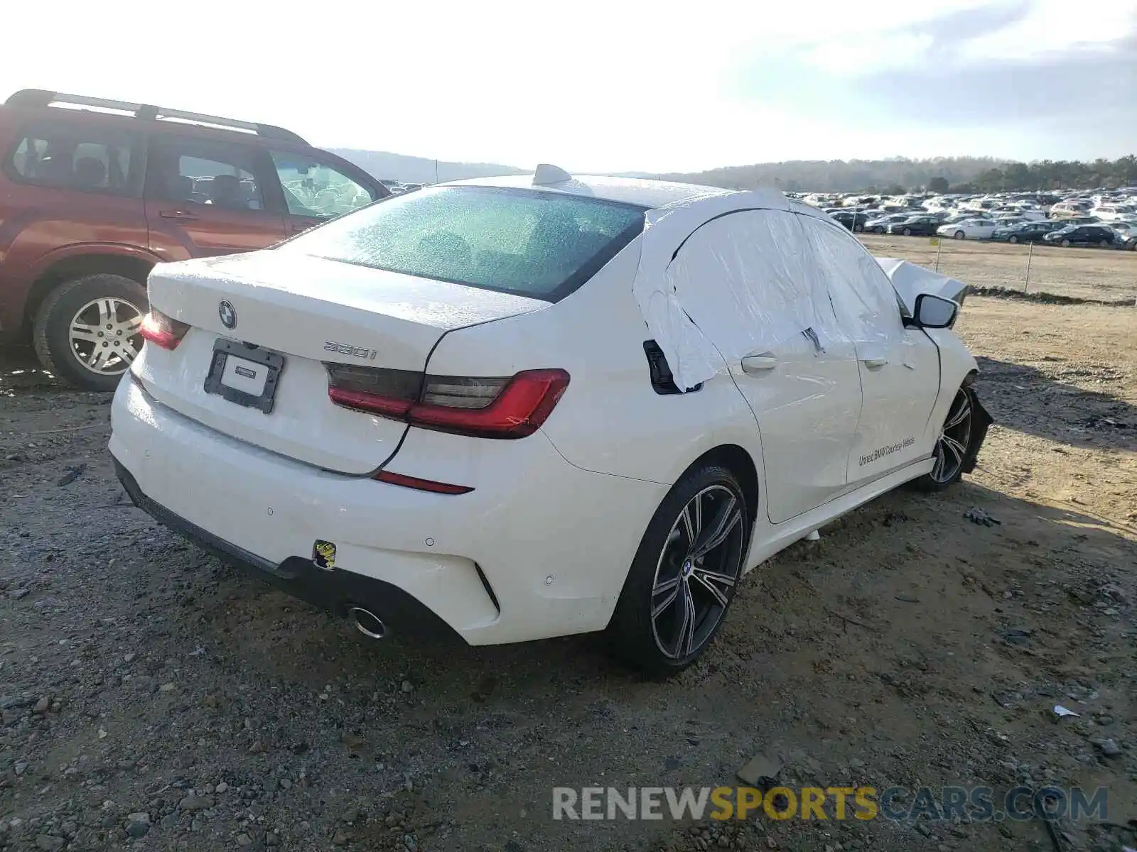 4 Photograph of a damaged car 3MW5R1J02L8B37366 BMW 3 SERIES 2020