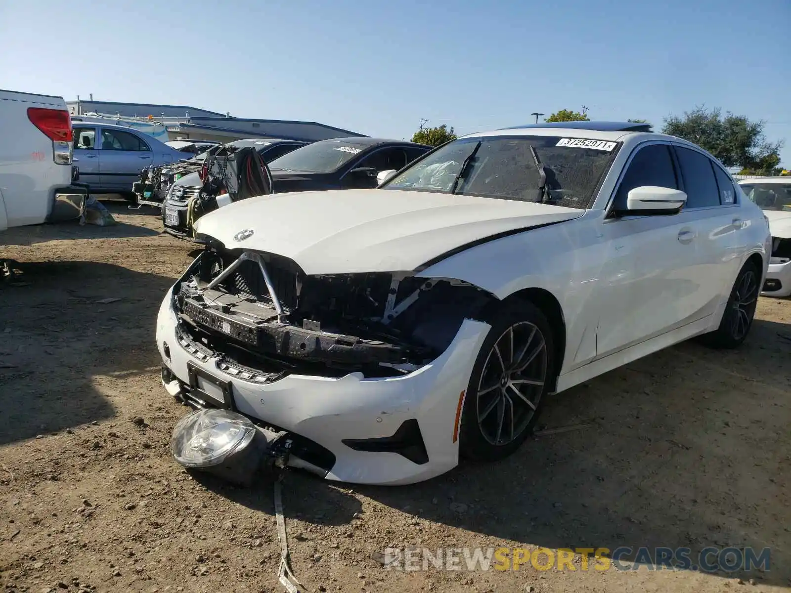 2 Photograph of a damaged car 3MW5R1J03L8B19913 BMW 3 SERIES 2020