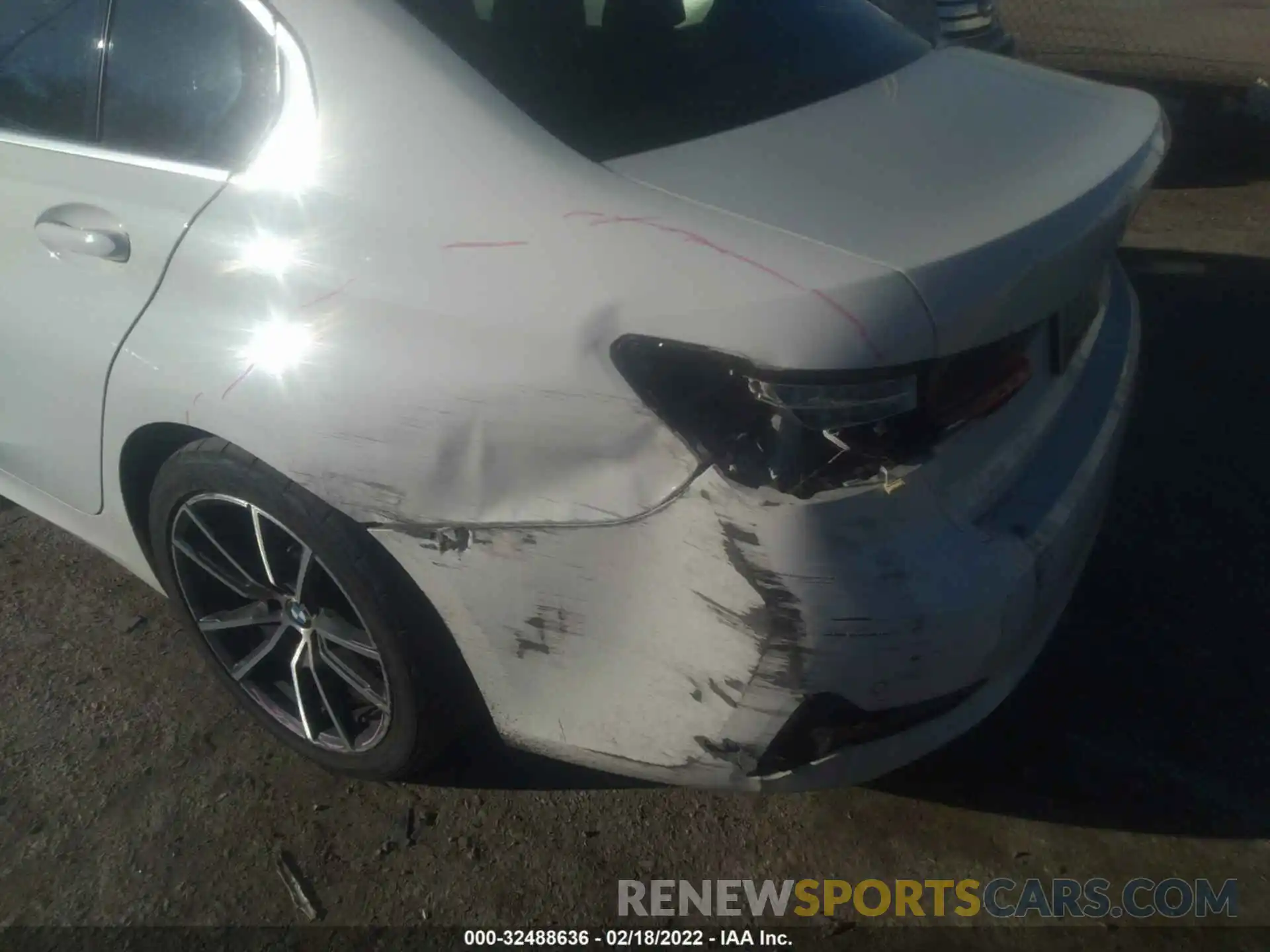 6 Photograph of a damaged car 3MW5R1J03L8B21824 BMW 3 SERIES 2020