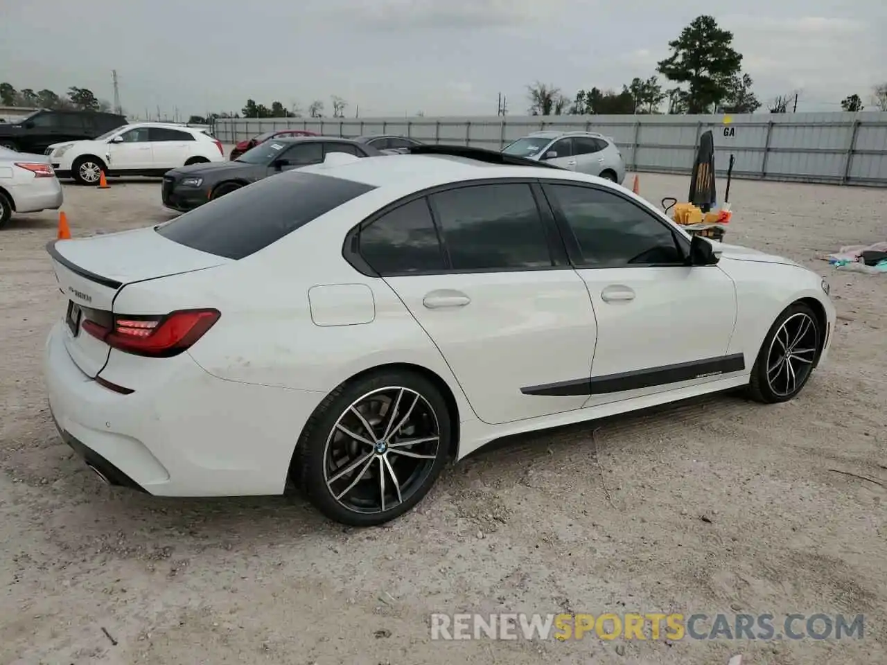 3 Photograph of a damaged car 3MW5R1J03L8B26070 BMW 3 SERIES 2020