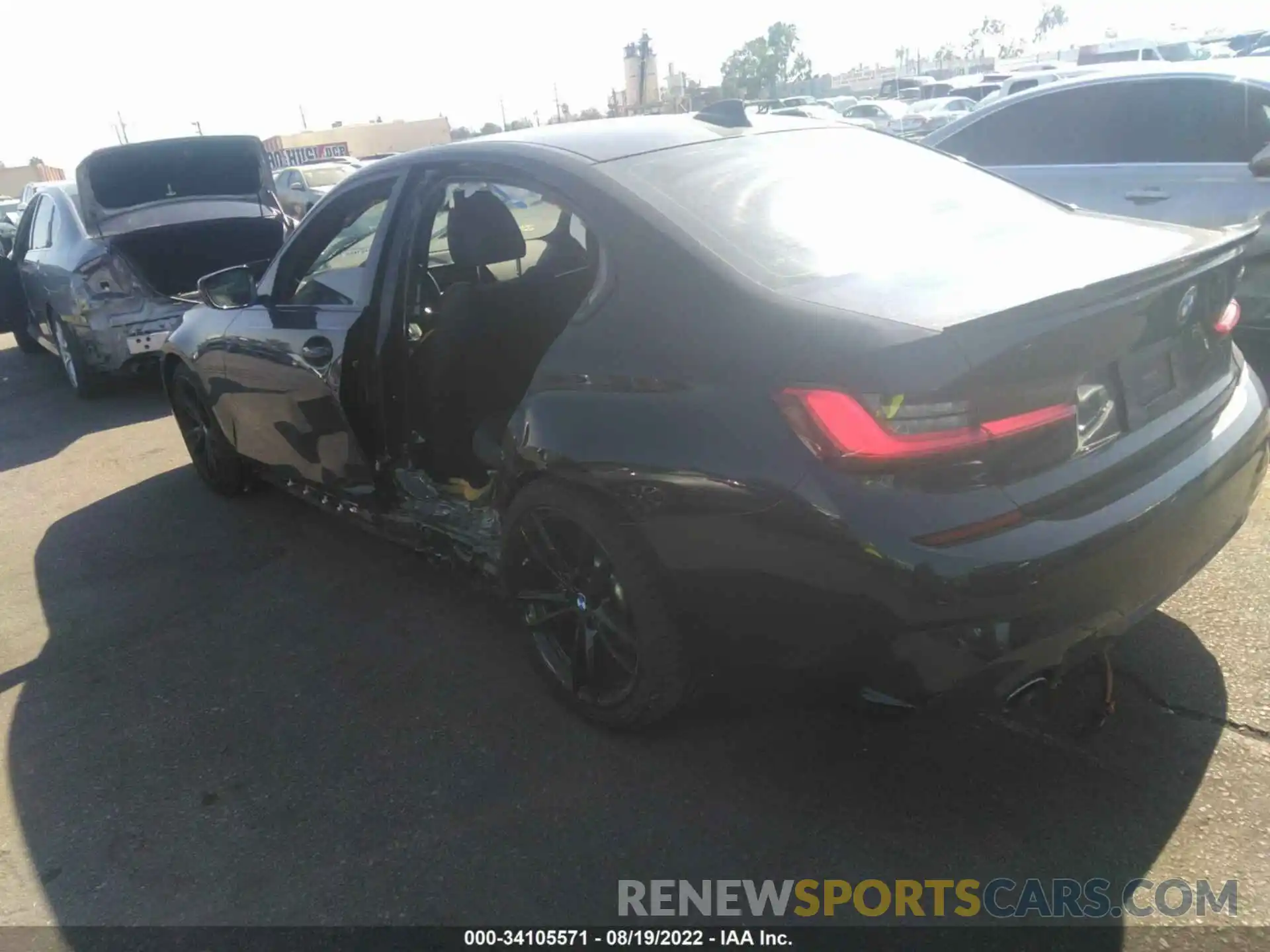 3 Photograph of a damaged car 3MW5R1J03L8B33326 BMW 3 SERIES 2020