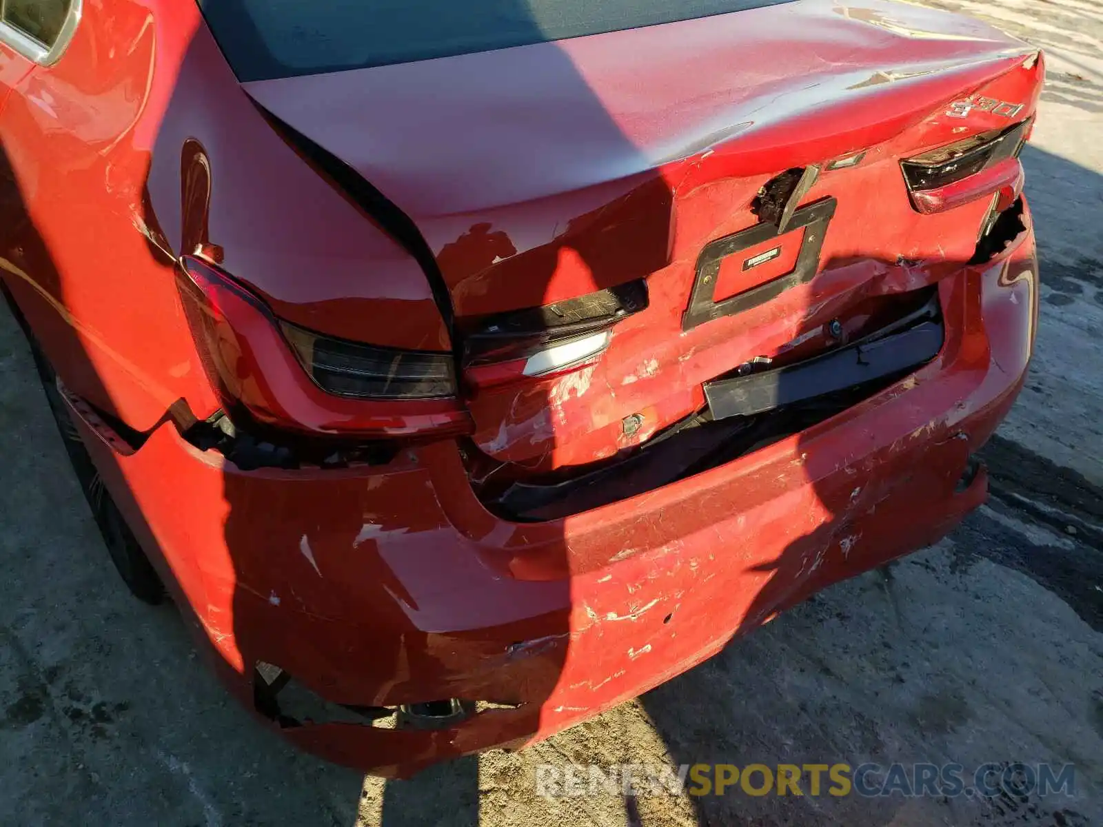 9 Photograph of a damaged car 3MW5R1J03L8B33729 BMW 3 SERIES 2020