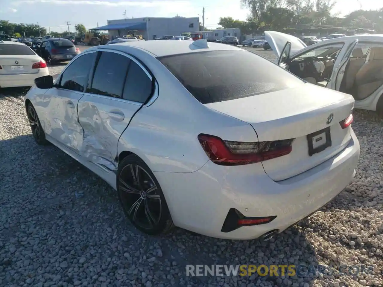 3 Photograph of a damaged car 3MW5R1J03L8B46383 BMW 3 SERIES 2020