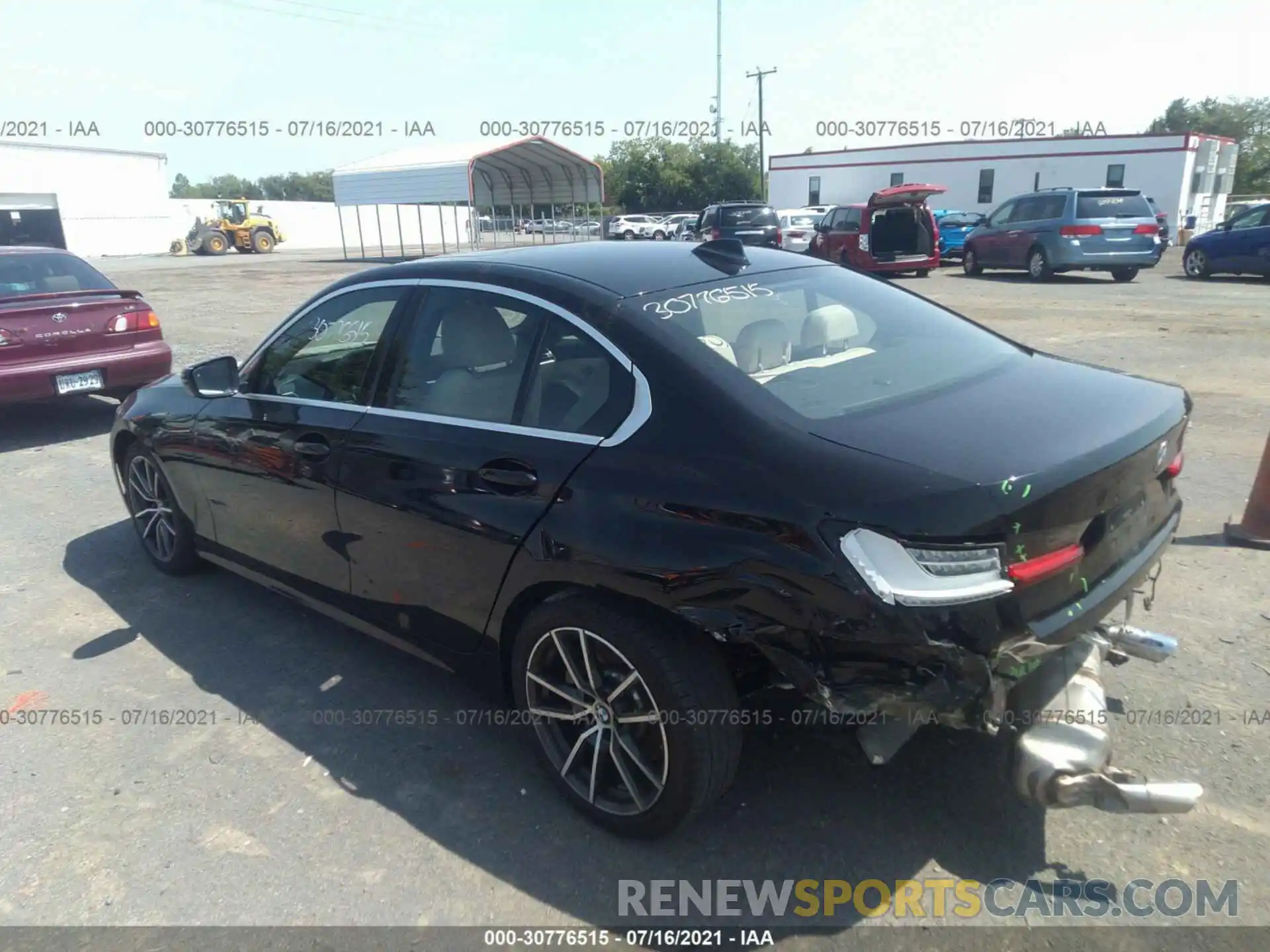 3 Photograph of a damaged car 3MW5R1J04L8B03798 BMW 3 SERIES 2020