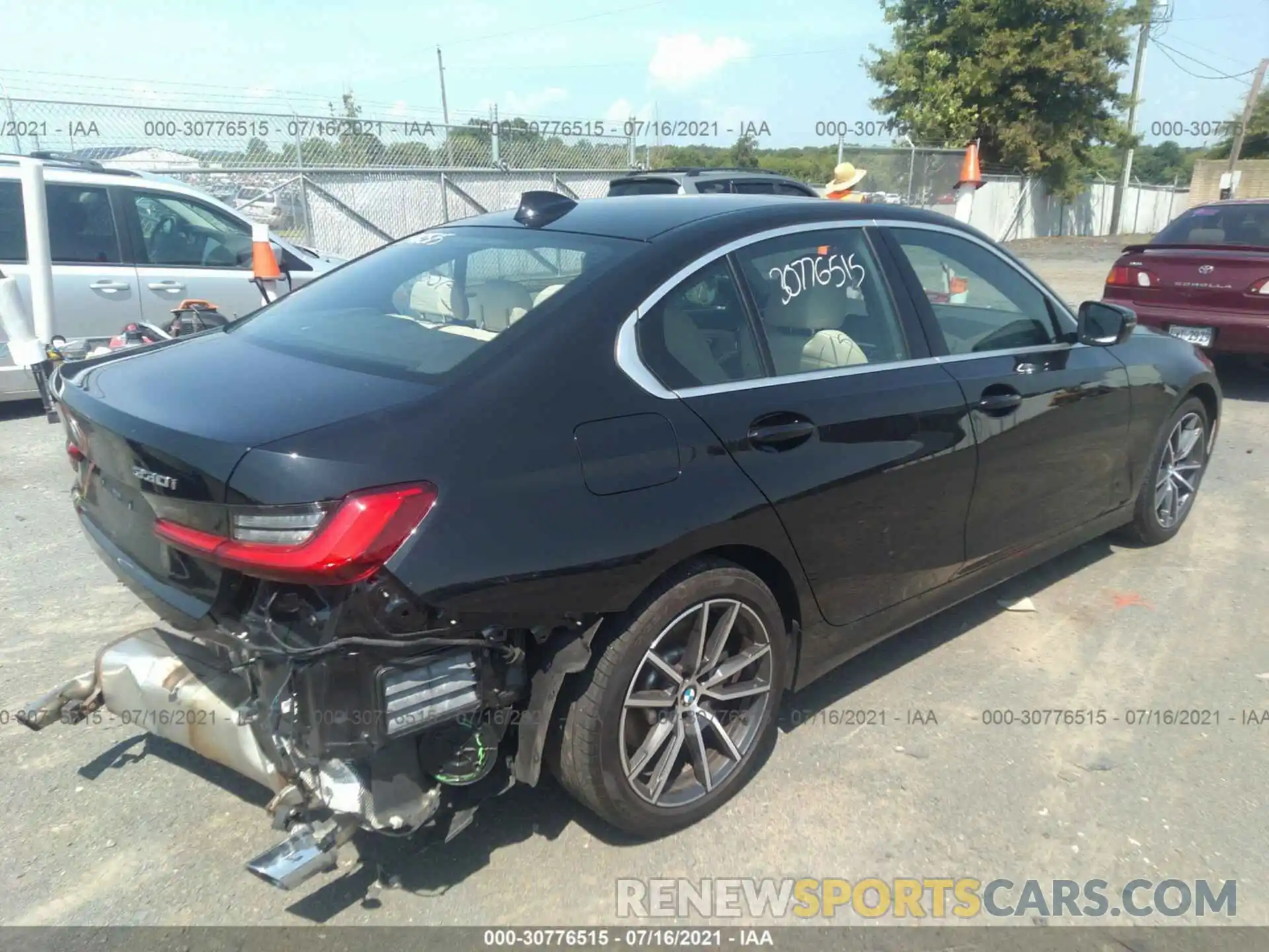 4 Photograph of a damaged car 3MW5R1J04L8B03798 BMW 3 SERIES 2020