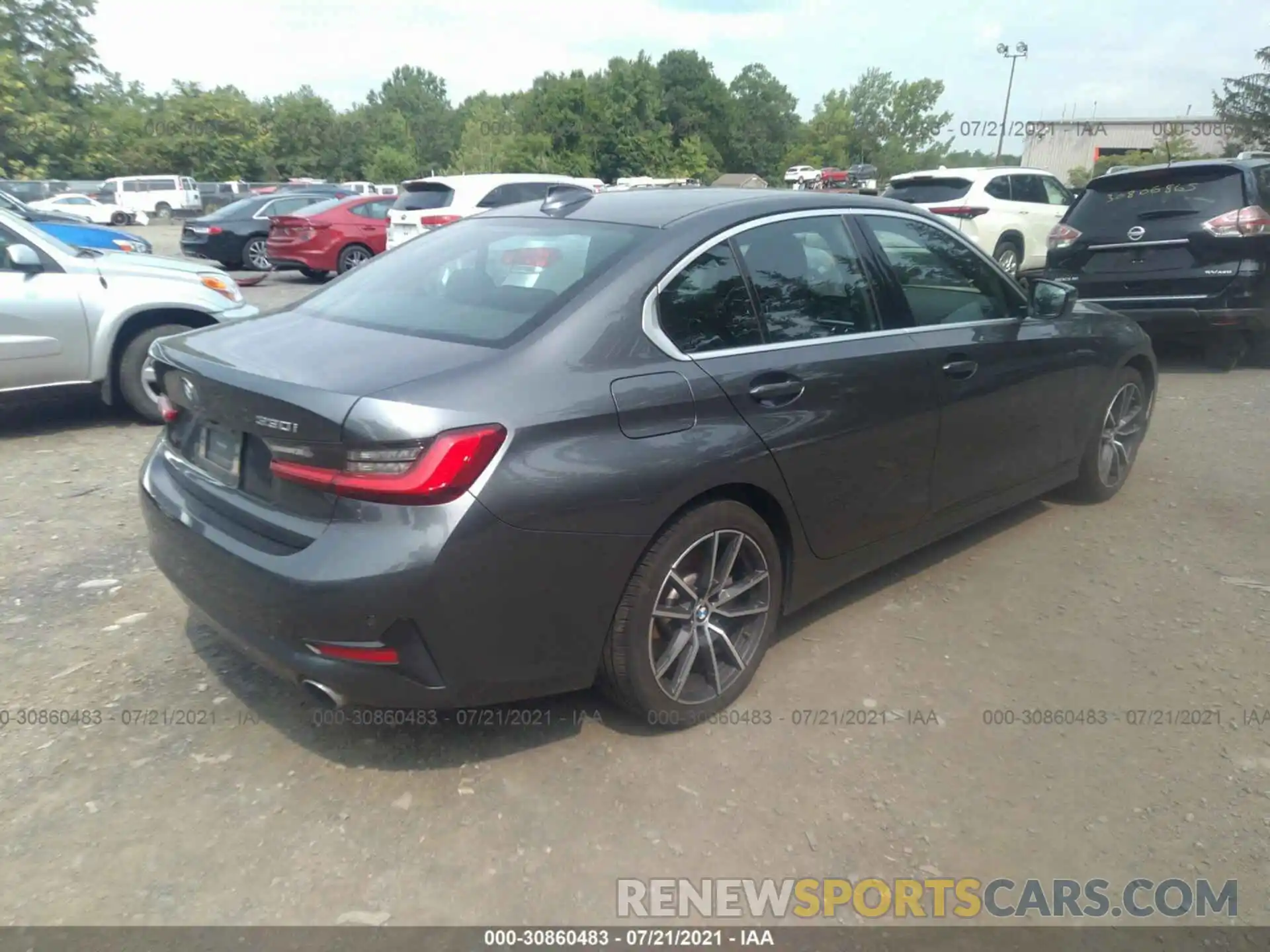 4 Photograph of a damaged car 3MW5R1J04L8B04627 BMW 3 SERIES 2020