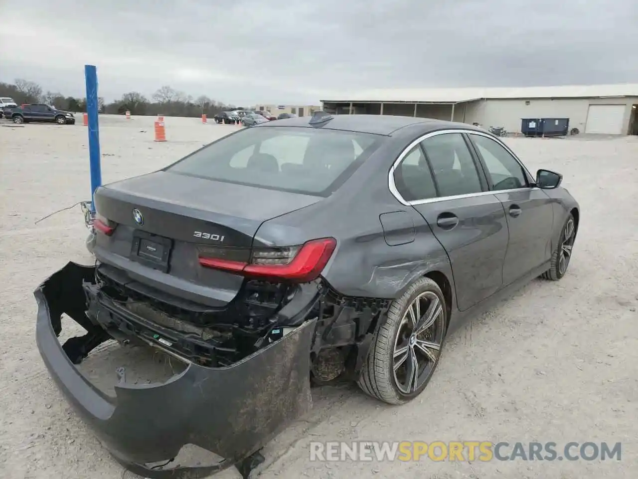 4 Photograph of a damaged car 3MW5R1J04L8B05051 BMW 3 SERIES 2020