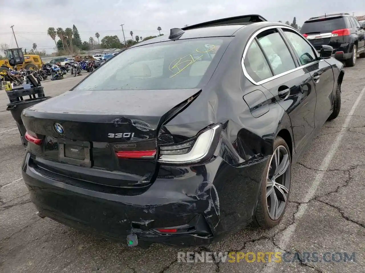 4 Photograph of a damaged car 3MW5R1J04L8B06376 BMW 3 SERIES 2020