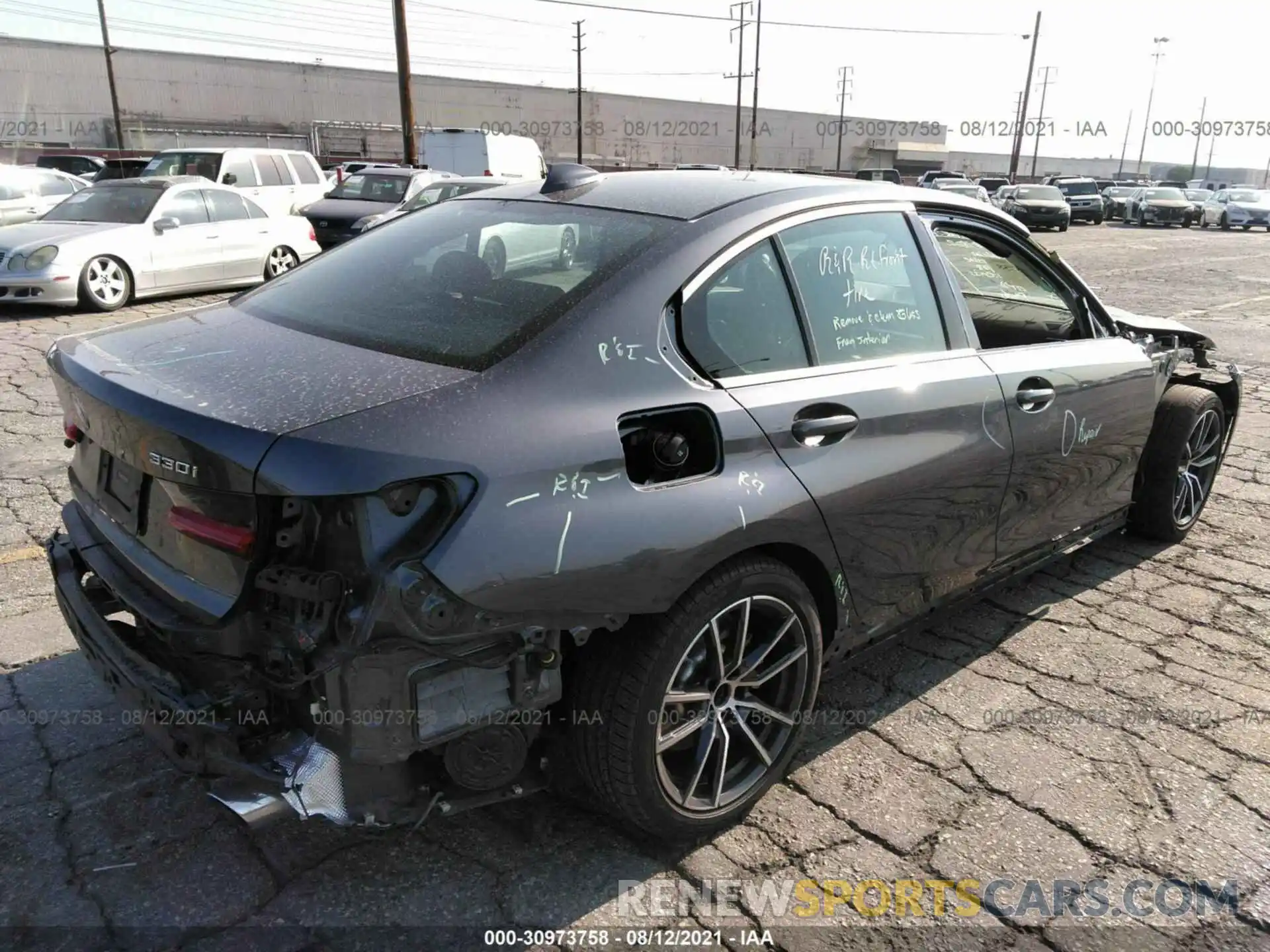 4 Photograph of a damaged car 3MW5R1J04L8B10511 BMW 3 SERIES 2020