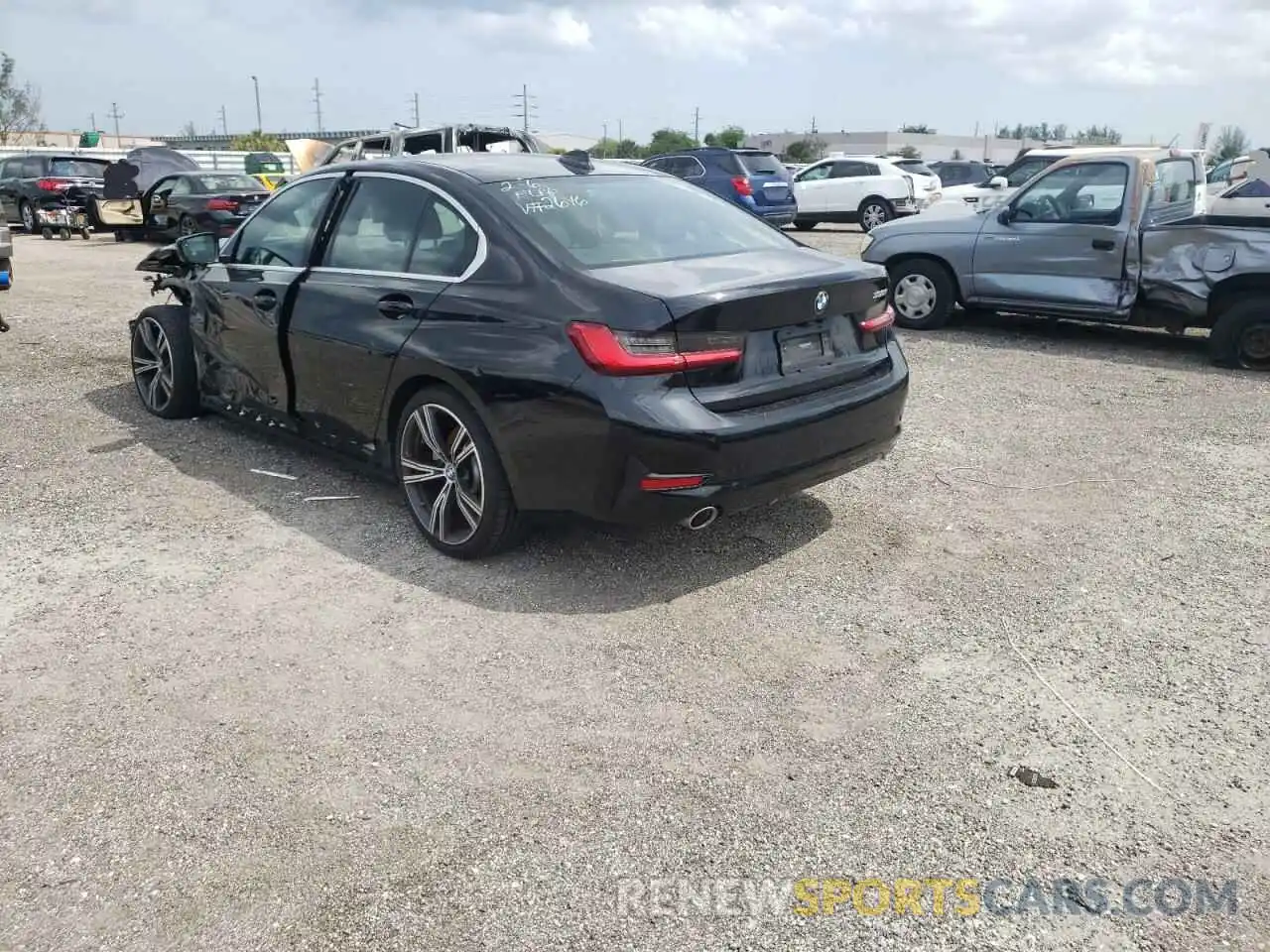 3 Photograph of a damaged car 3MW5R1J04L8B12646 BMW 3 SERIES 2020