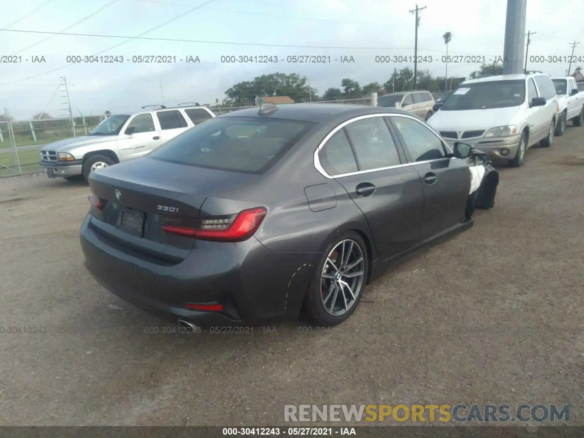 4 Photograph of a damaged car 3MW5R1J04L8B18222 BMW 3 SERIES 2020