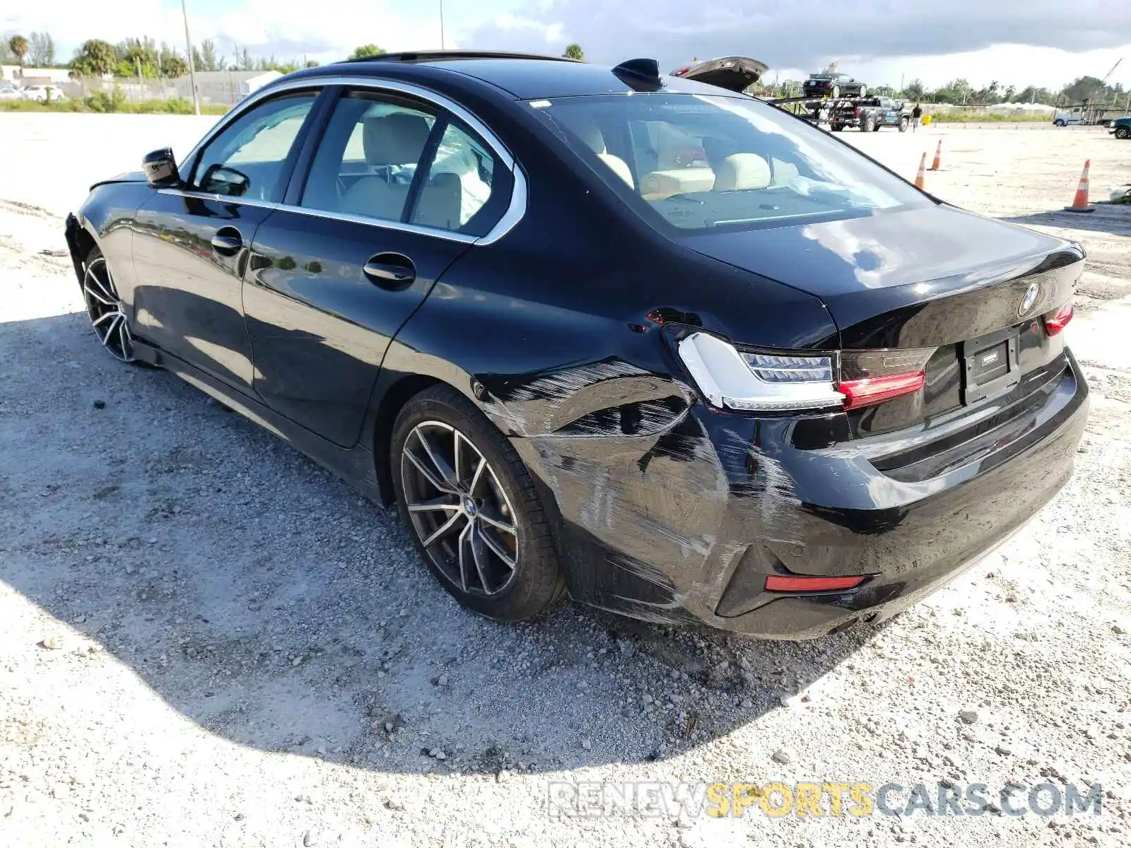 3 Photograph of a damaged car 3MW5R1J04L8B19385 BMW 3 SERIES 2020