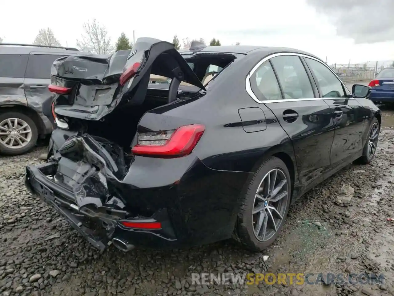 4 Photograph of a damaged car 3MW5R1J04L8B24201 BMW 3 SERIES 2020