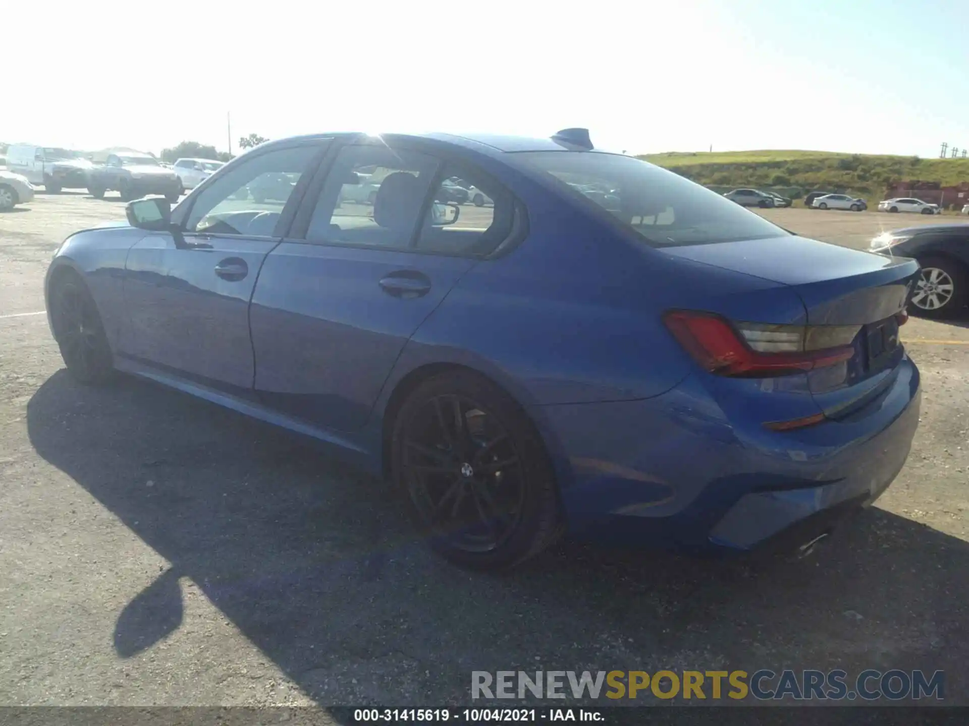 3 Photograph of a damaged car 3MW5R1J04L8B32816 BMW 3 SERIES 2020