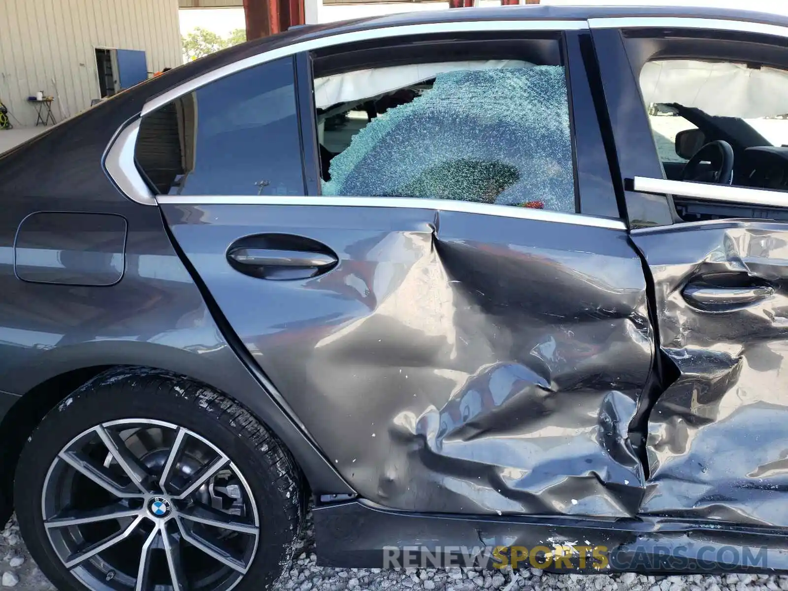 6 Photograph of a damaged car 3MW5R1J04L8B35960 BMW 3 SERIES 2020