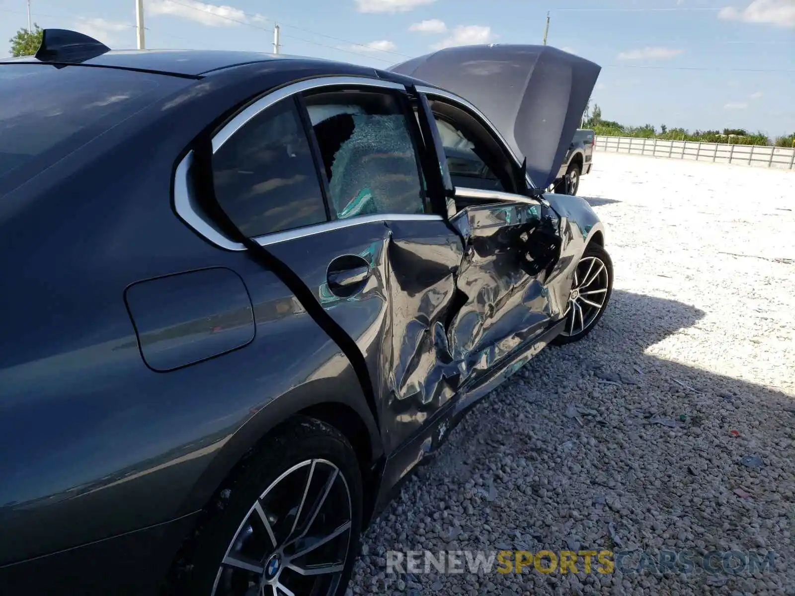 9 Photograph of a damaged car 3MW5R1J04L8B35960 BMW 3 SERIES 2020