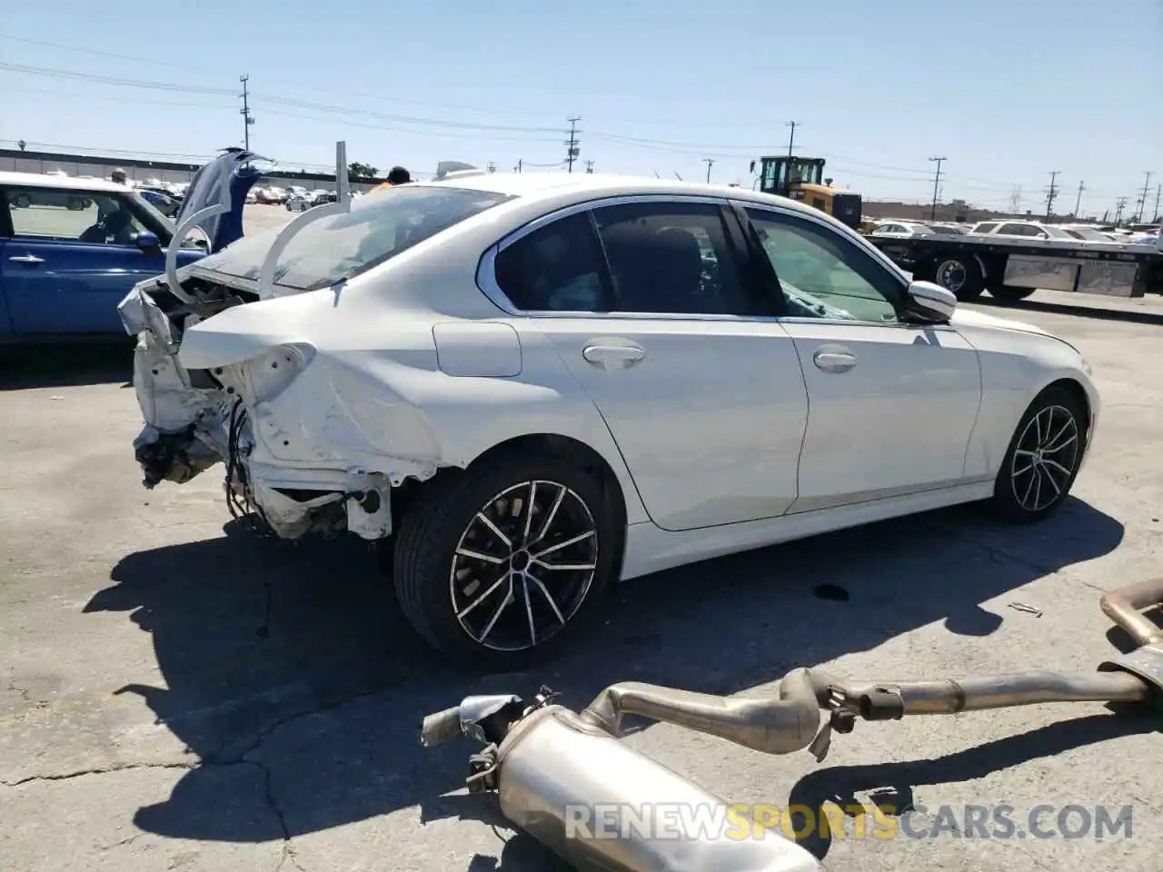 4 Photograph of a damaged car 3MW5R1J04L8B46487 BMW 3 SERIES 2020