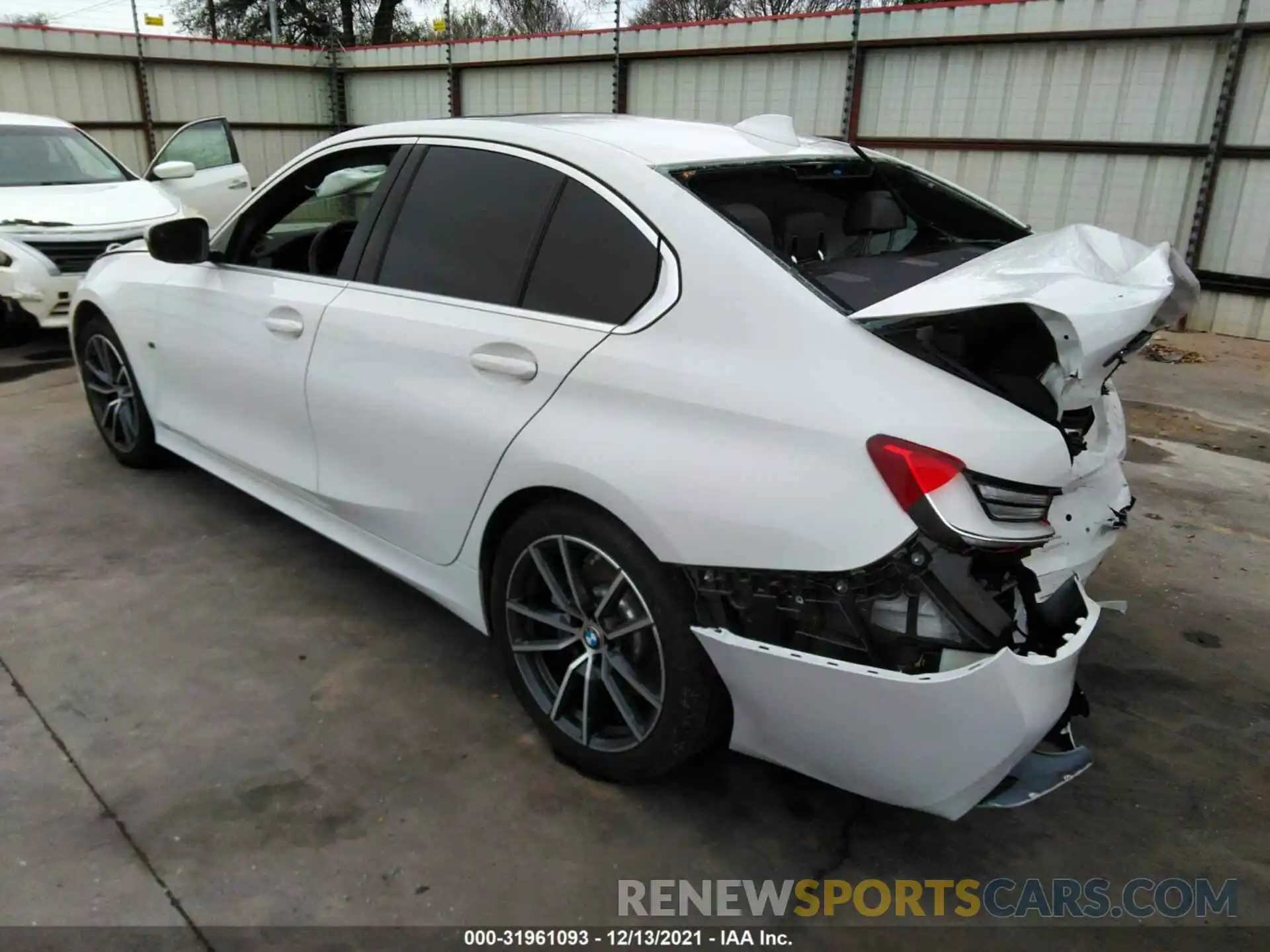 3 Photograph of a damaged car 3MW5R1J05L8B09576 BMW 3 SERIES 2020