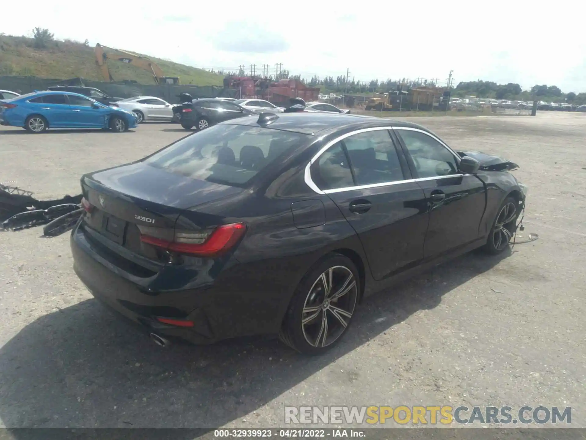 4 Photograph of a damaged car 3MW5R1J05L8B12848 BMW 3 SERIES 2020