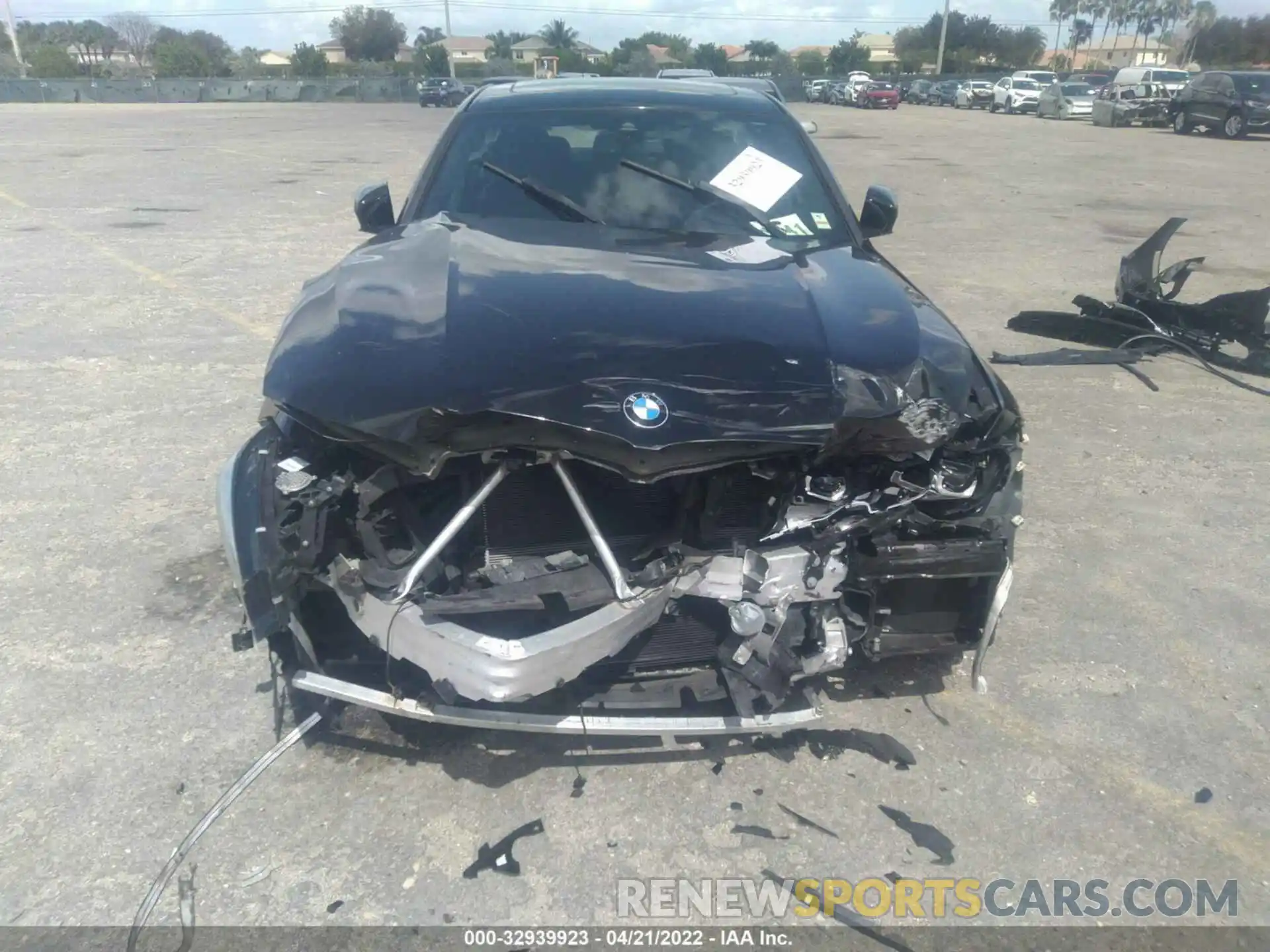 6 Photograph of a damaged car 3MW5R1J05L8B12848 BMW 3 SERIES 2020