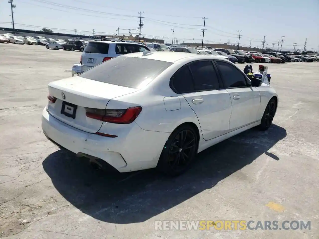 4 Photograph of a damaged car 3MW5R1J05L8B18407 BMW 3 SERIES 2020