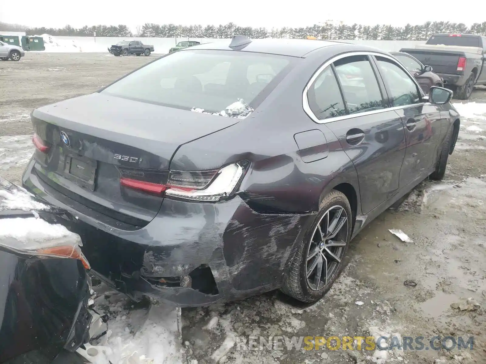 4 Photograph of a damaged car 3MW5R1J05L8B23378 BMW 3 SERIES 2020